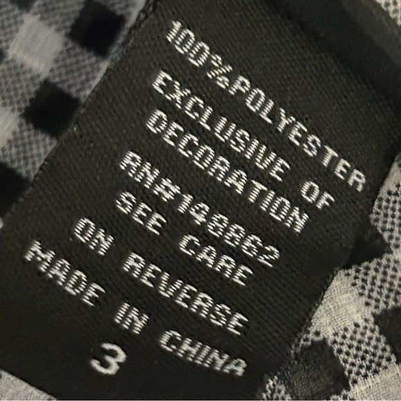 Torrid Black and White Checkered Button-Up Shirt 3X - Picture 5 of 9